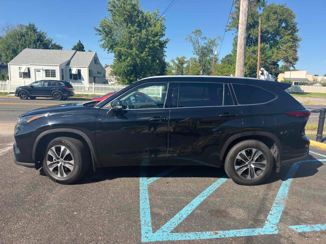 Toyota Highlander XLE 2022
