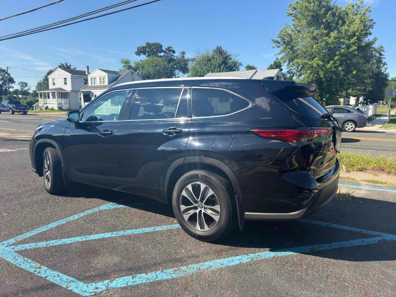 Toyota Highlander XLE 2022