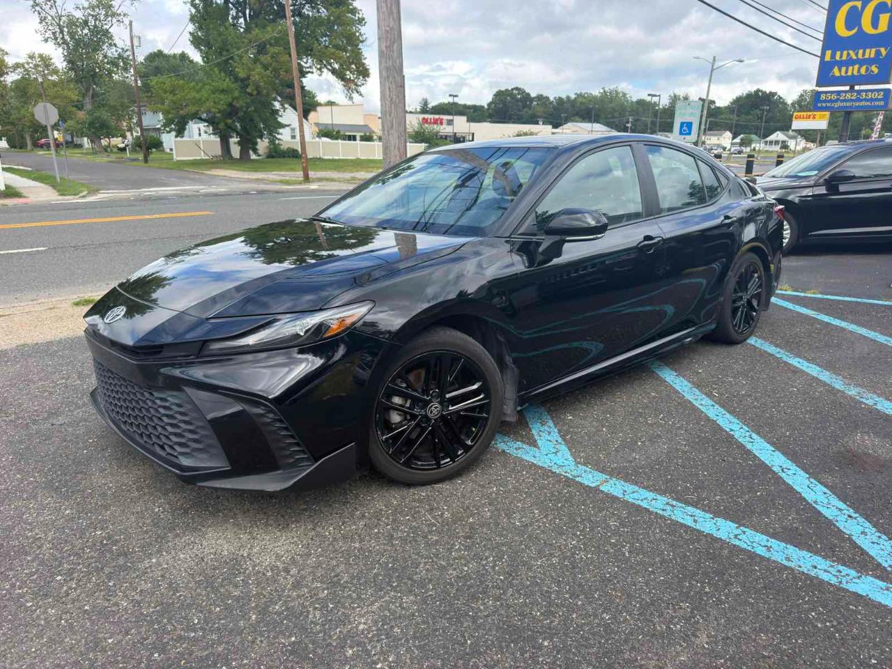 Toyota Camry SE 2025