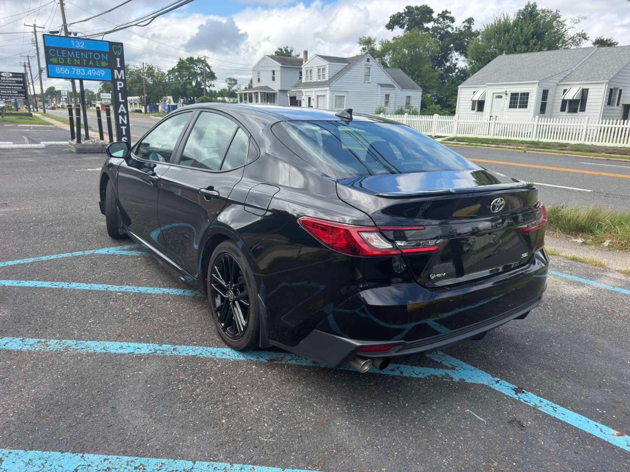 Toyota Camry SE 2025