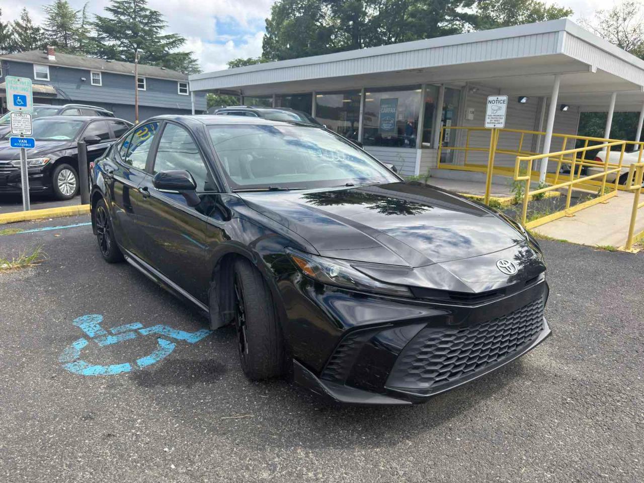 Toyota Camry SE 2025