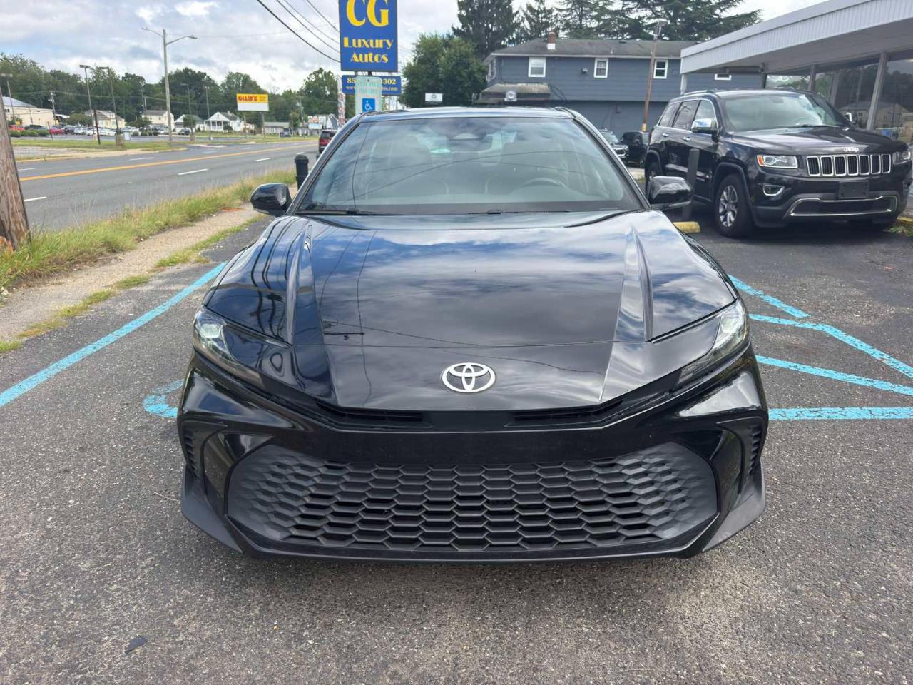 Toyota Camry SE 2025