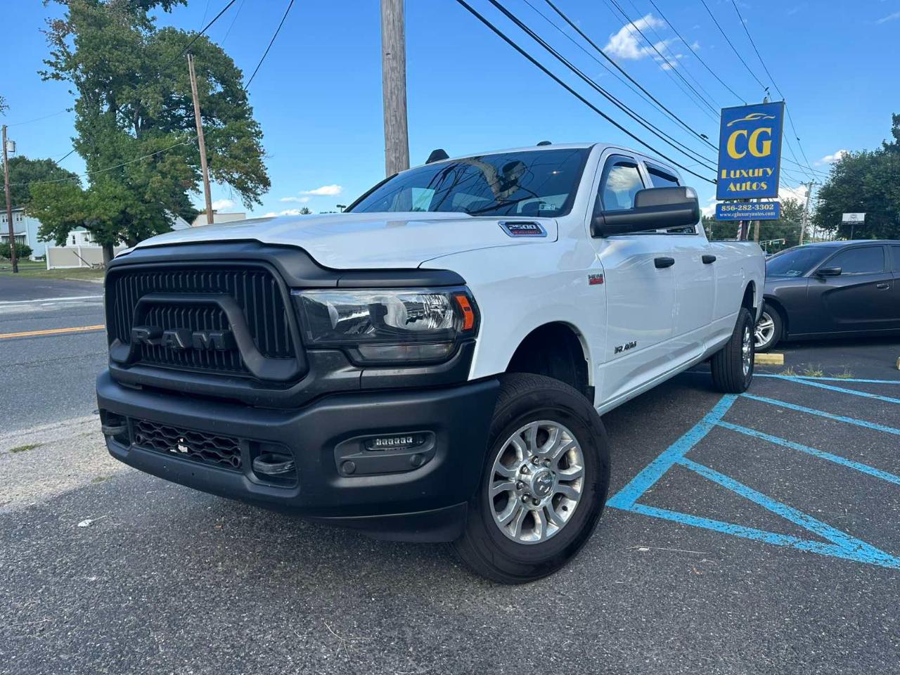 RAM 2500 Tradesman 4x4 Crew Cab 8' Box 2022