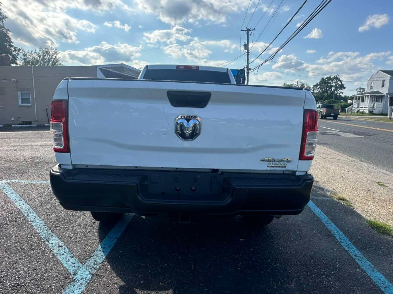 RAM 2500 Tradesman 4x4 Crew Cab 8' Box 2022