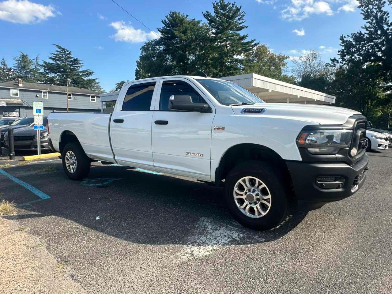RAM 2500 Tradesman 4x4 Crew Cab 8' Box 2022