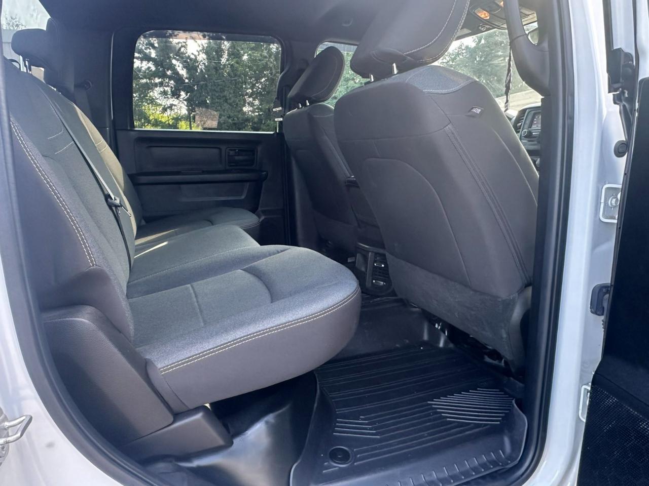 RAM 2500 Tradesman 4x4 Crew Cab 8' Box 2022