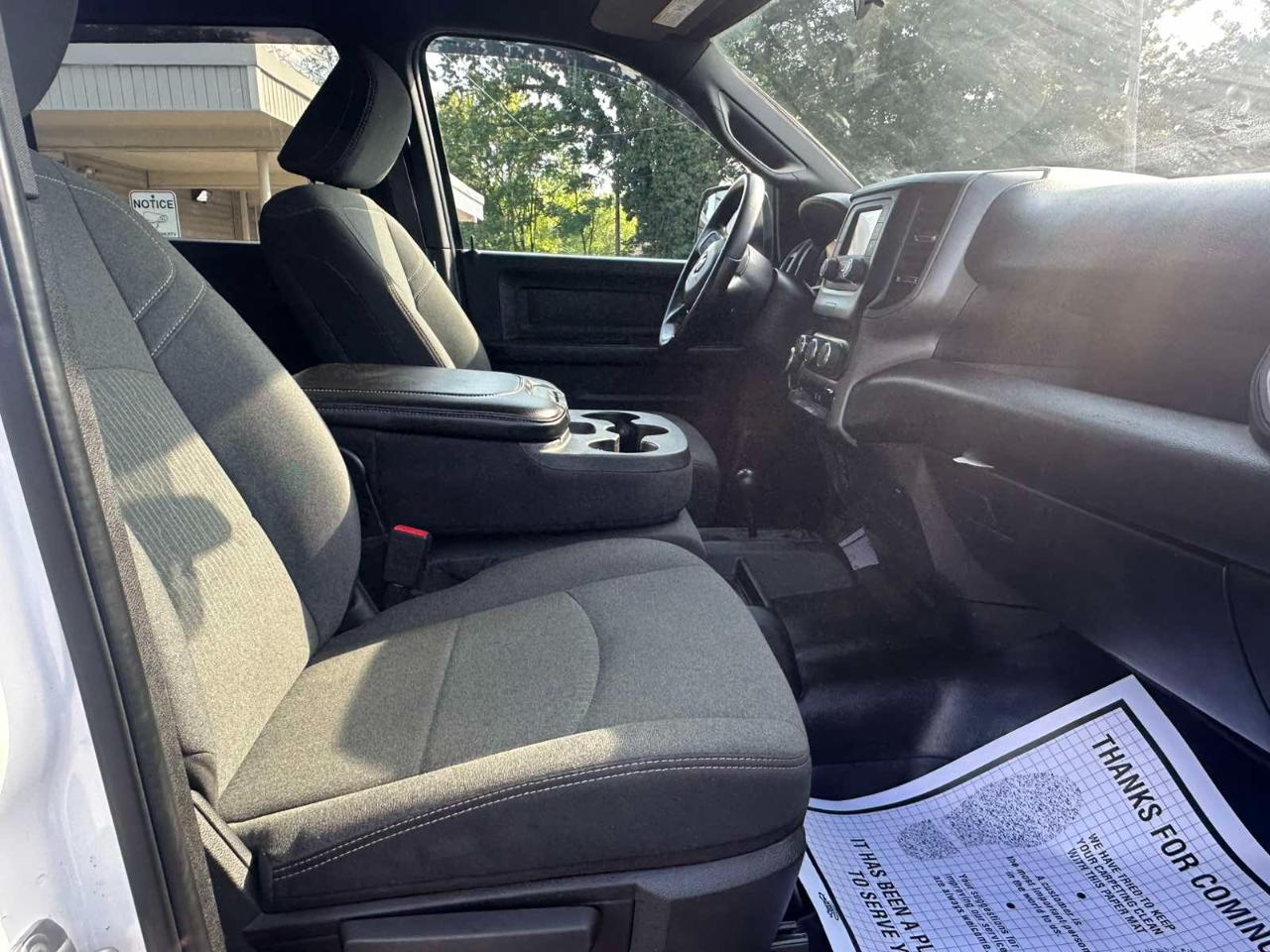 RAM 2500 Tradesman 4x4 Crew Cab 8' Box 2022