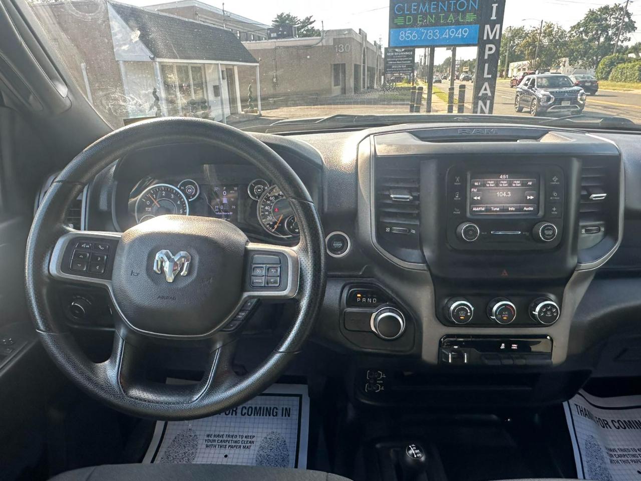 RAM 2500 Tradesman 4x4 Crew Cab 8' Box 2022