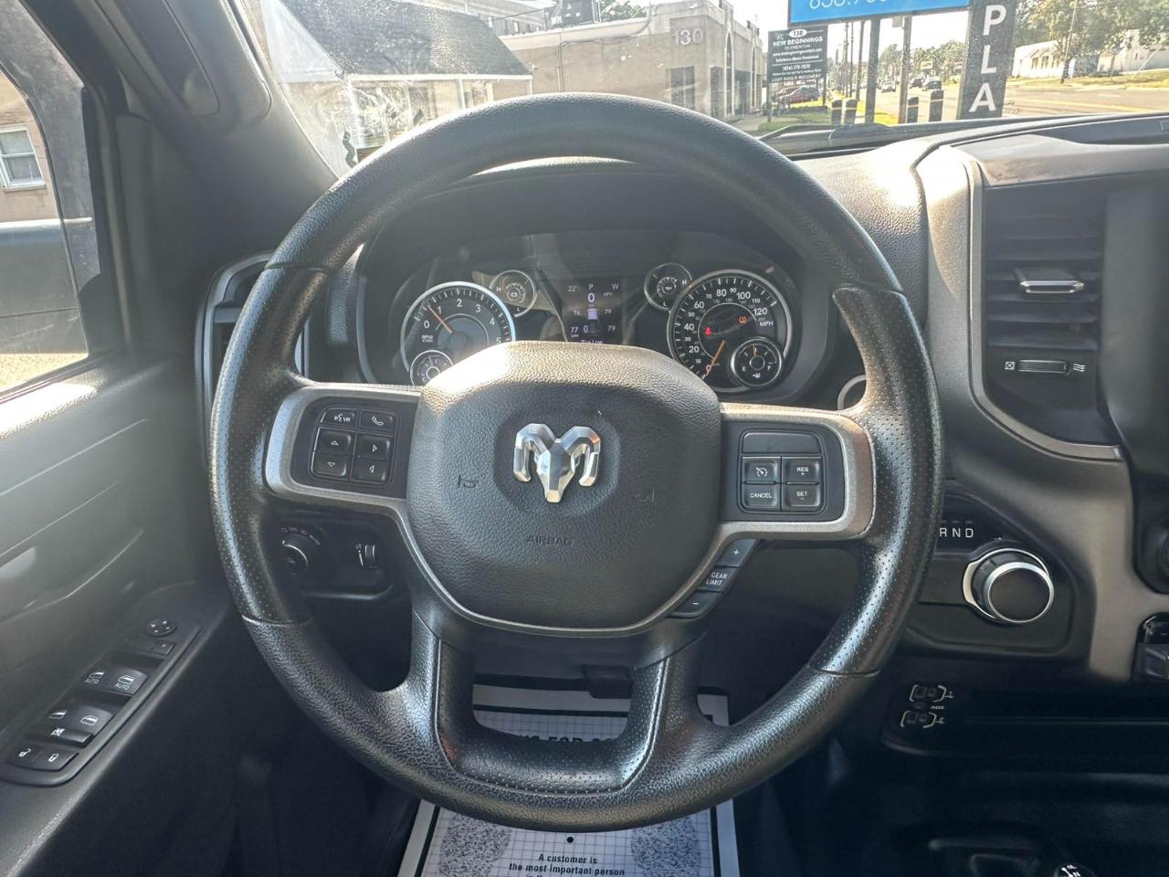 RAM 2500 Tradesman 4x4 Crew Cab 8' Box 2022