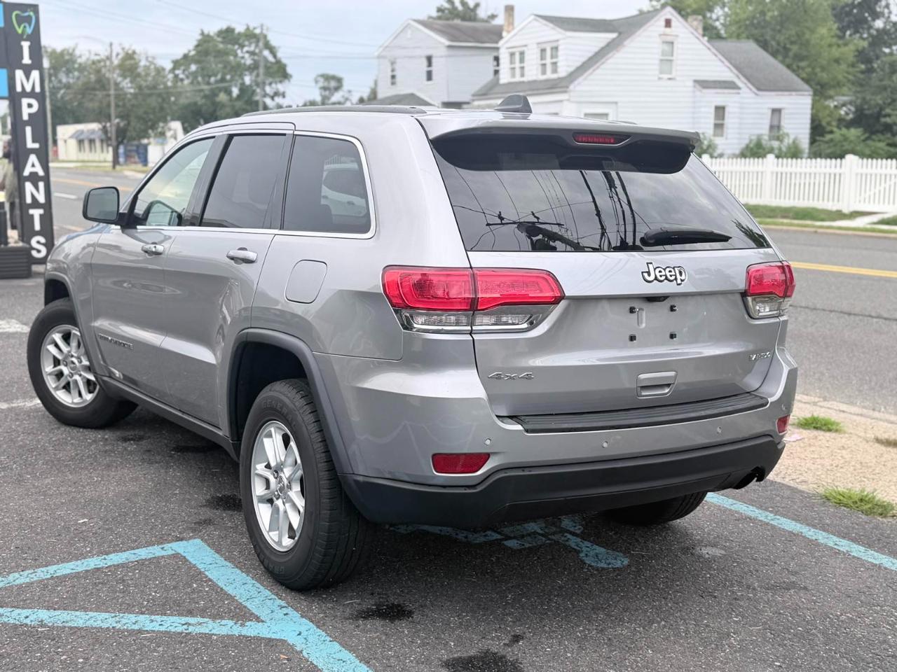 Jeep Grand Cherokee Laredo 2018