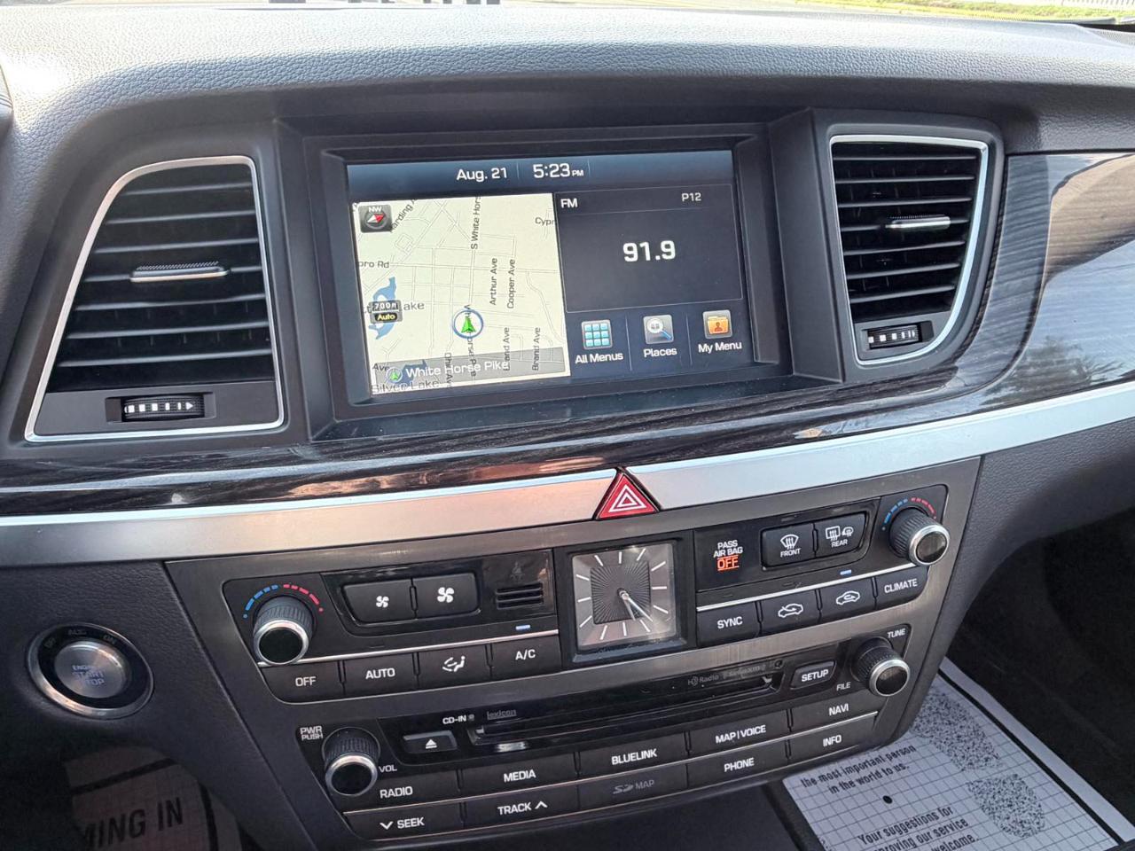 Hyundai Genesis 4dr Sdn V6 3.8L AWD 2016
