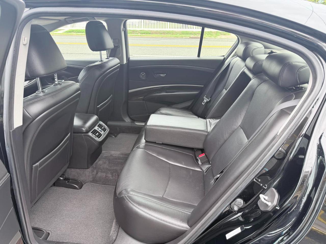 Acura RLX  2016