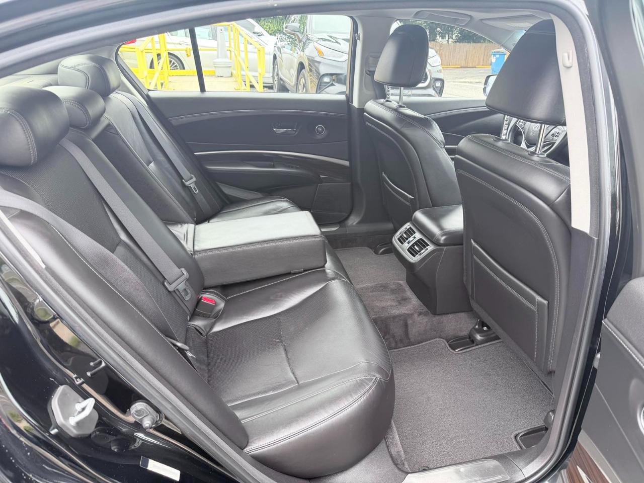 Acura RLX  2016