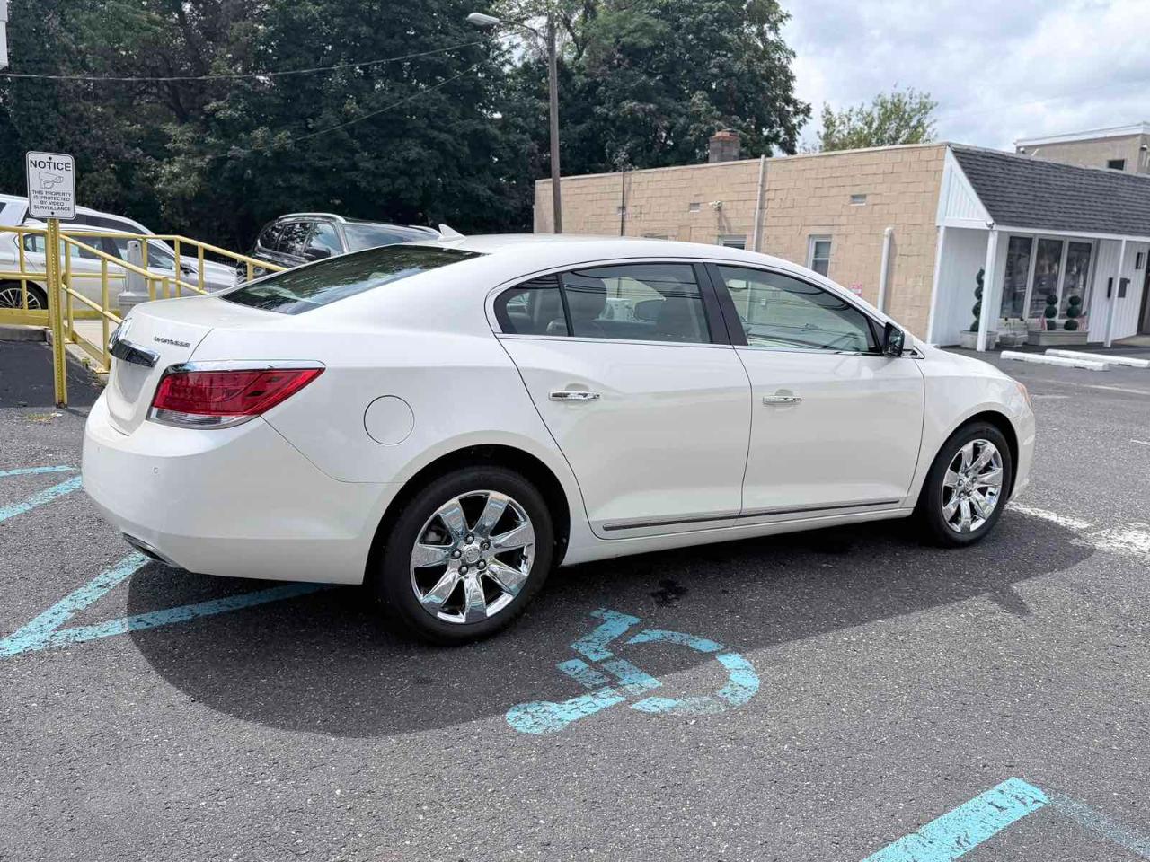 Buick LaCrosse 4dr Sdn Premium 1 FWD 2012