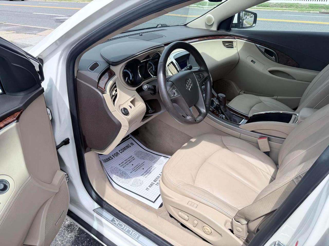 Buick LaCrosse 4dr Sdn Premium 1 FWD 2012