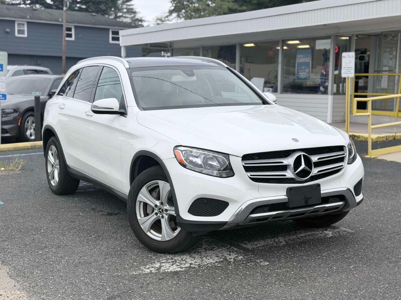 Mercedes-Benz GLC GLC 300 4MATIC SUV 2017