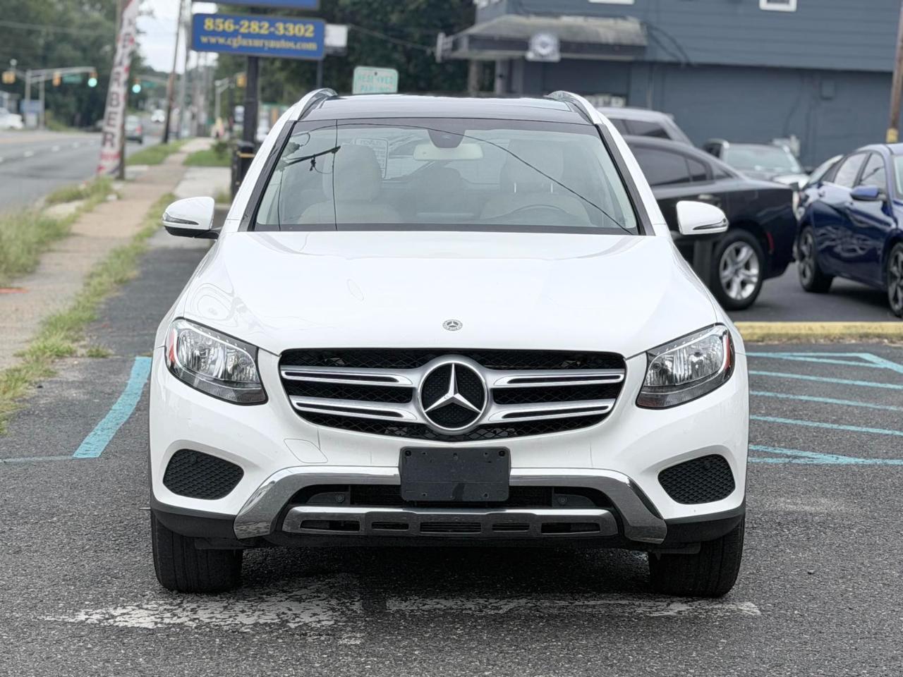 Mercedes-Benz GLC GLC 300 4MATIC SUV 2017