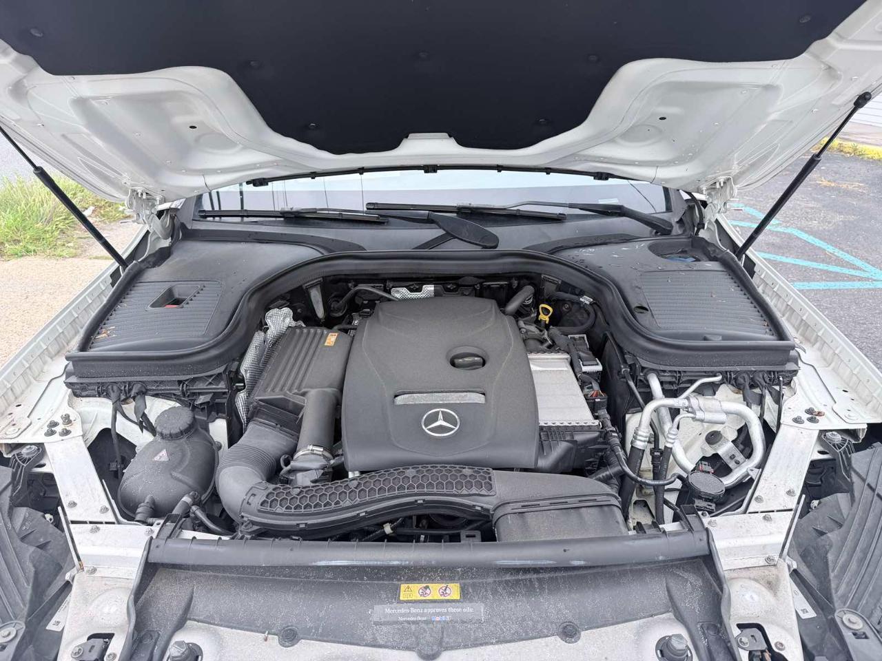 Mercedes-Benz GLC GLC 300 4MATIC SUV 2017