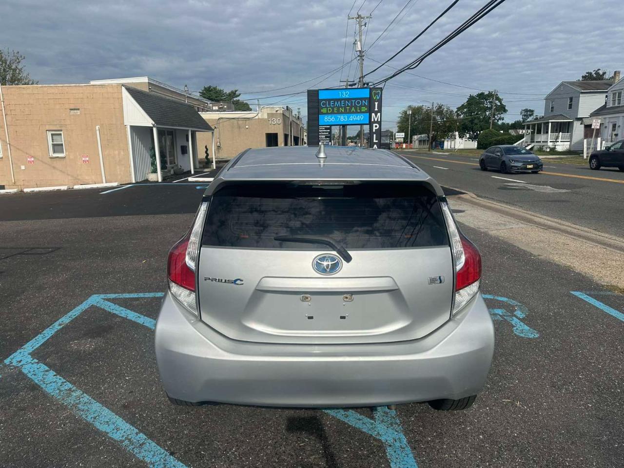 Toyota Prius c Three 2015