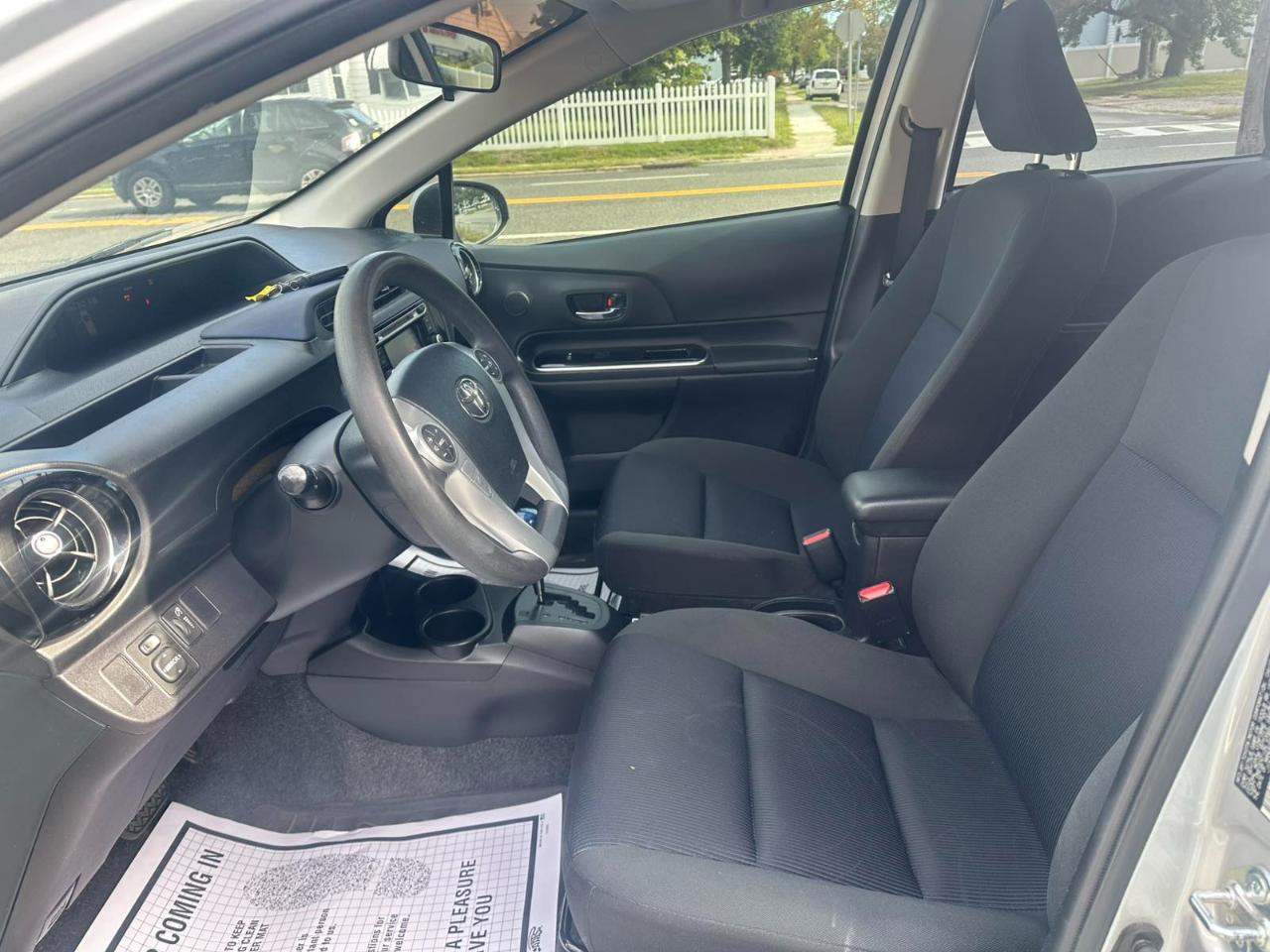 Toyota Prius c Three 2015