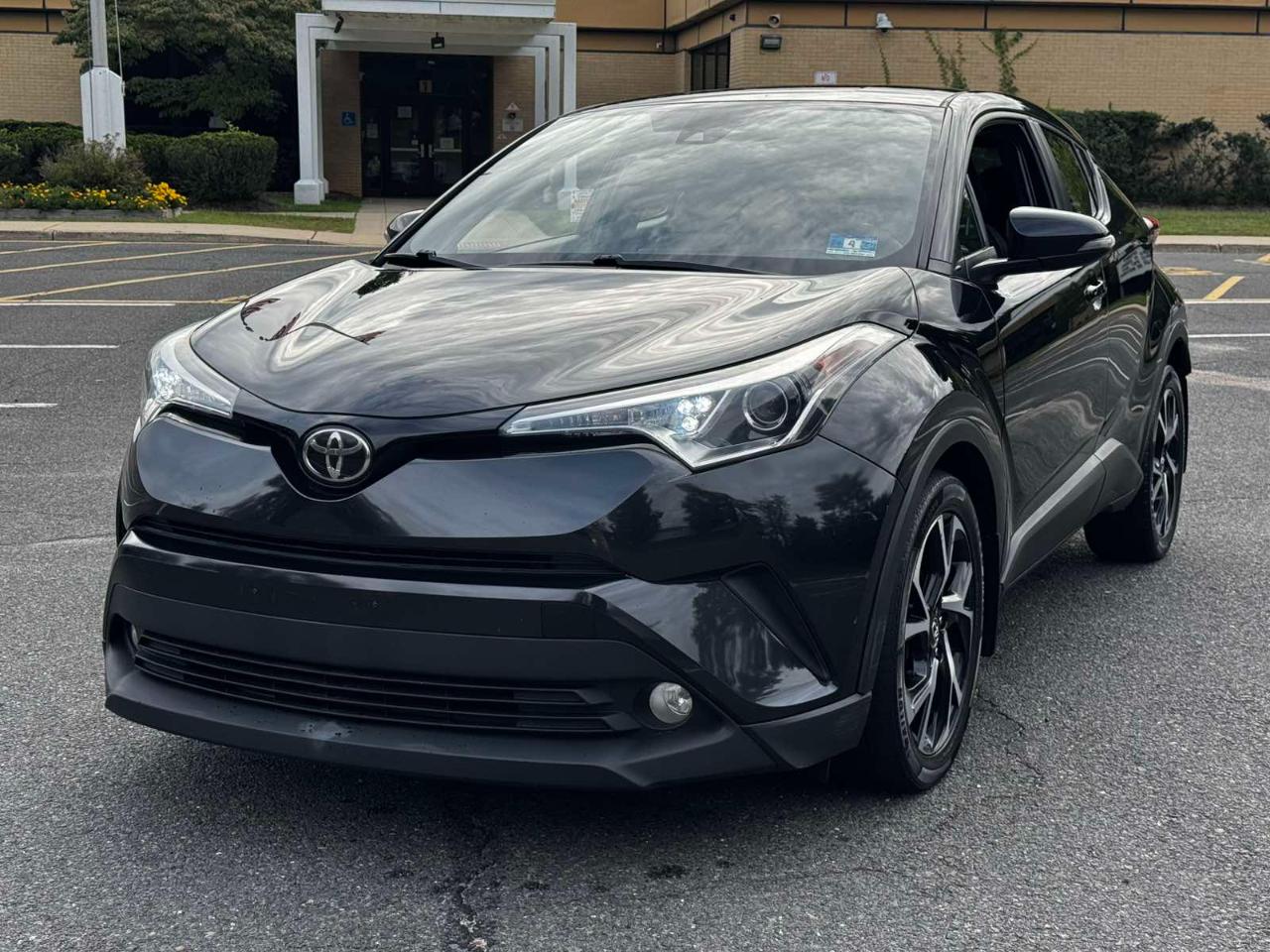 Toyota C-HR XLE 2018