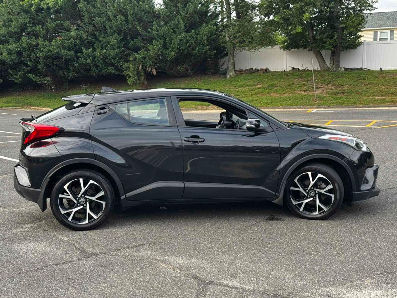 Toyota C-HR XLE 2018