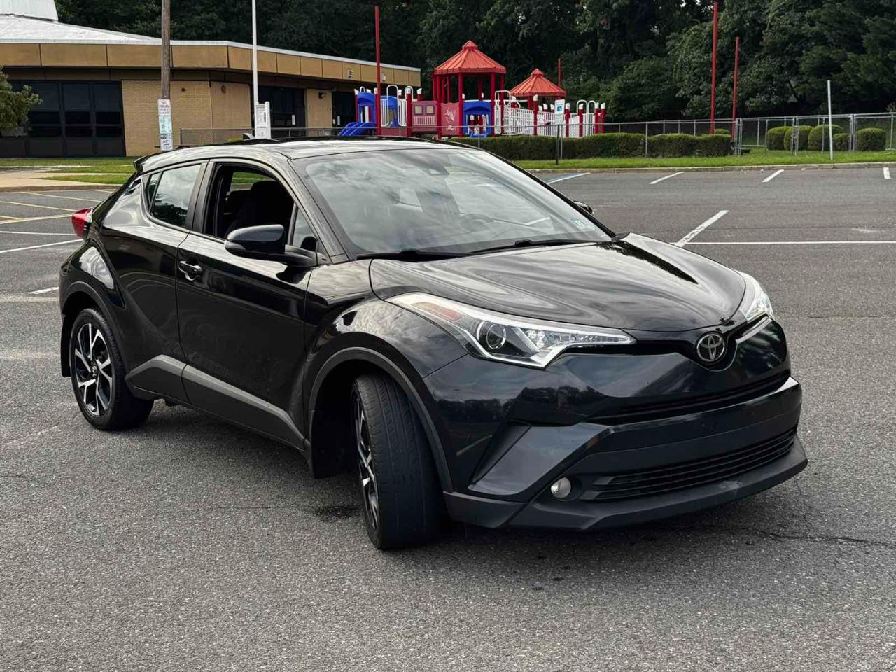 Toyota C-HR XLE 2018