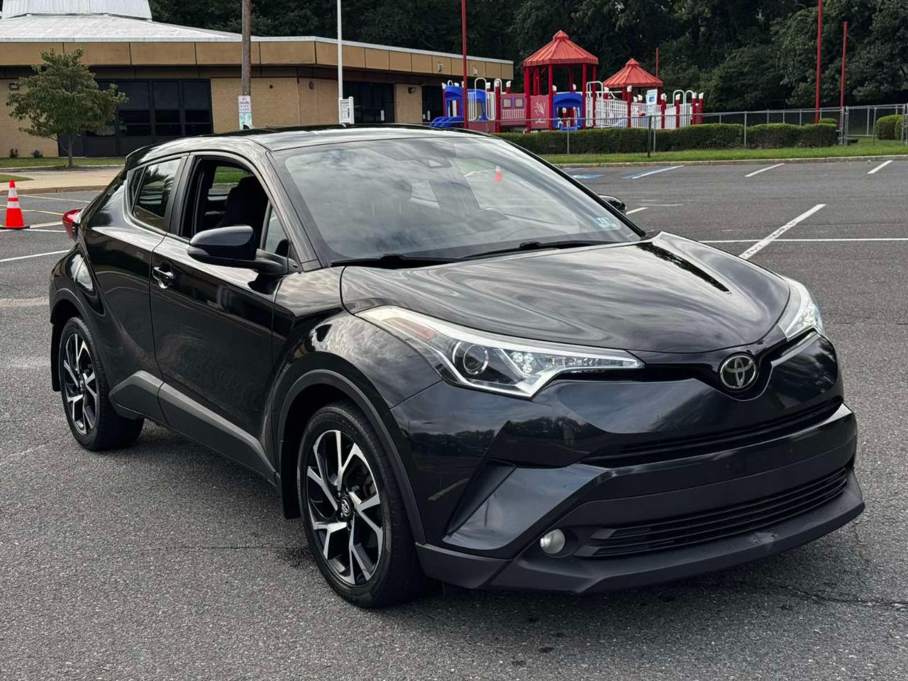 Toyota C-HR XLE 2018