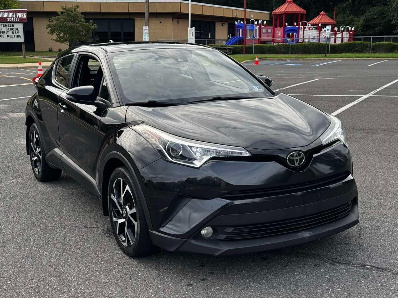Toyota C-HR XLE 2018