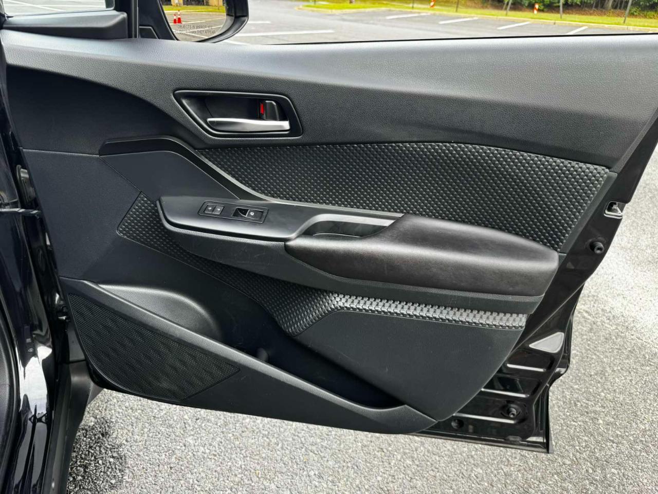 Toyota C-HR XLE 2018