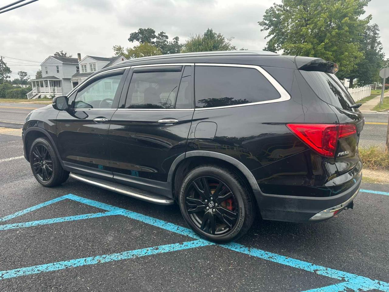 Honda Pilot Touring AWD 2017