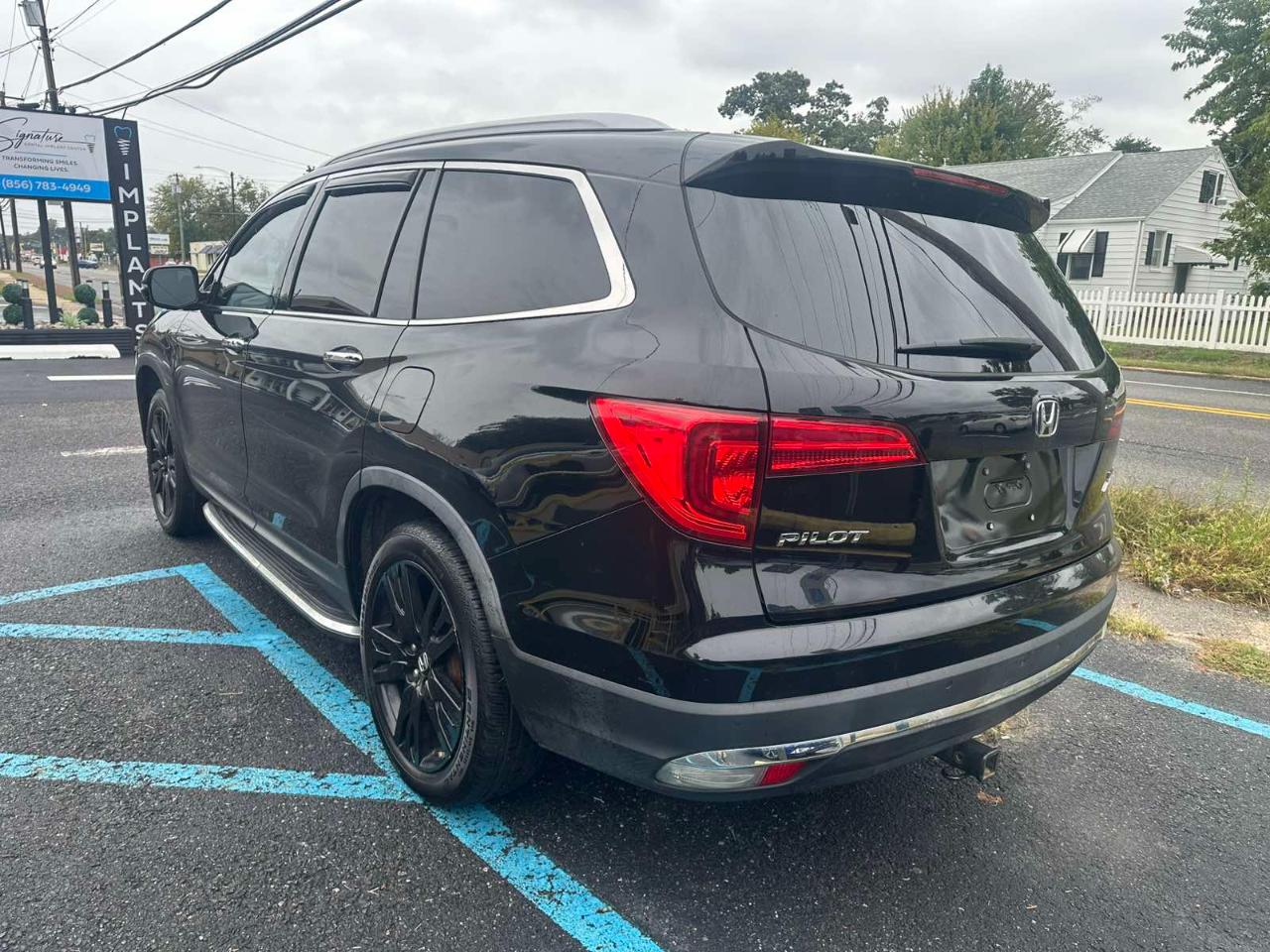 Honda Pilot Touring AWD 2017
