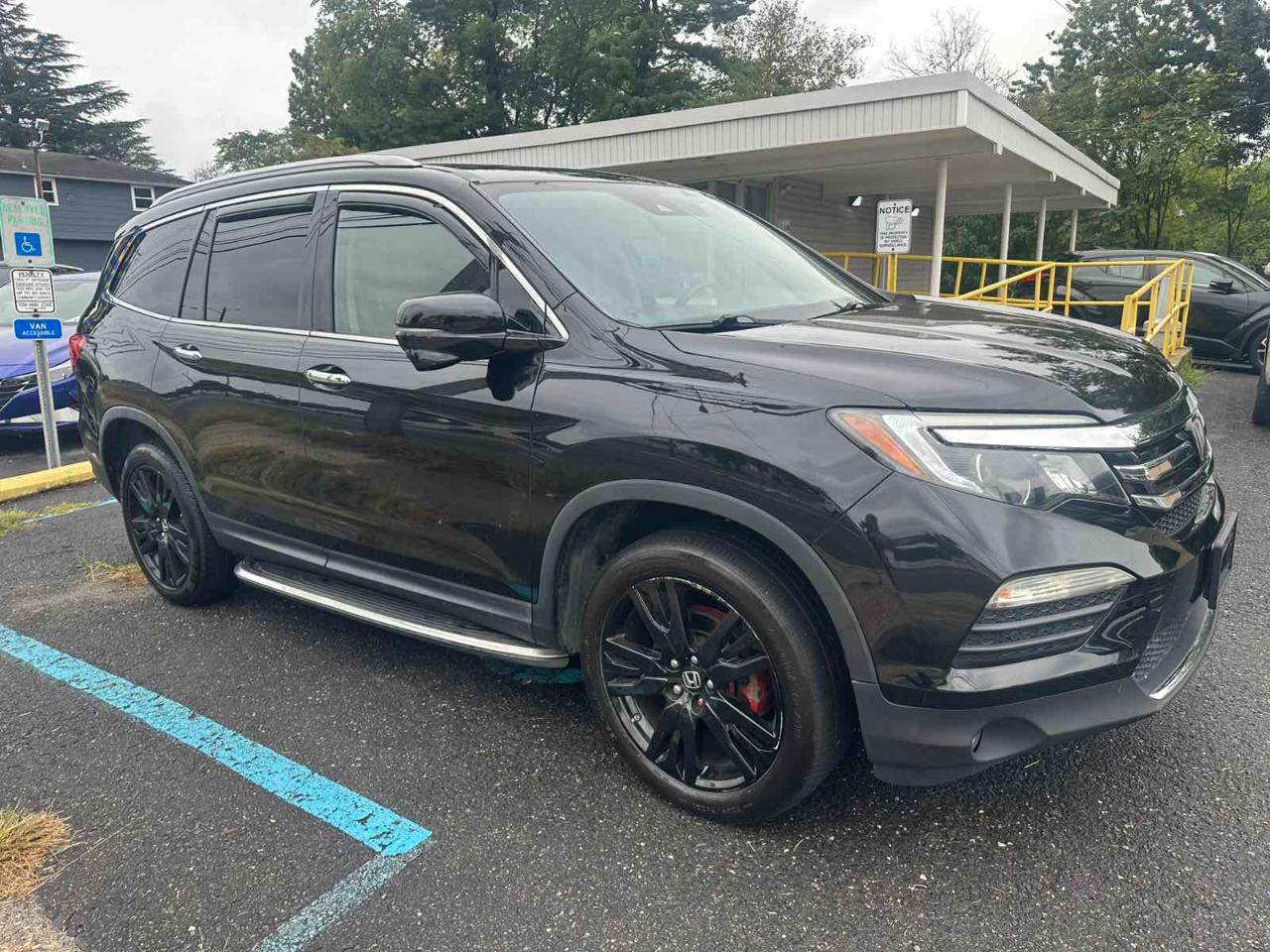 Honda Pilot Touring AWD 2017
