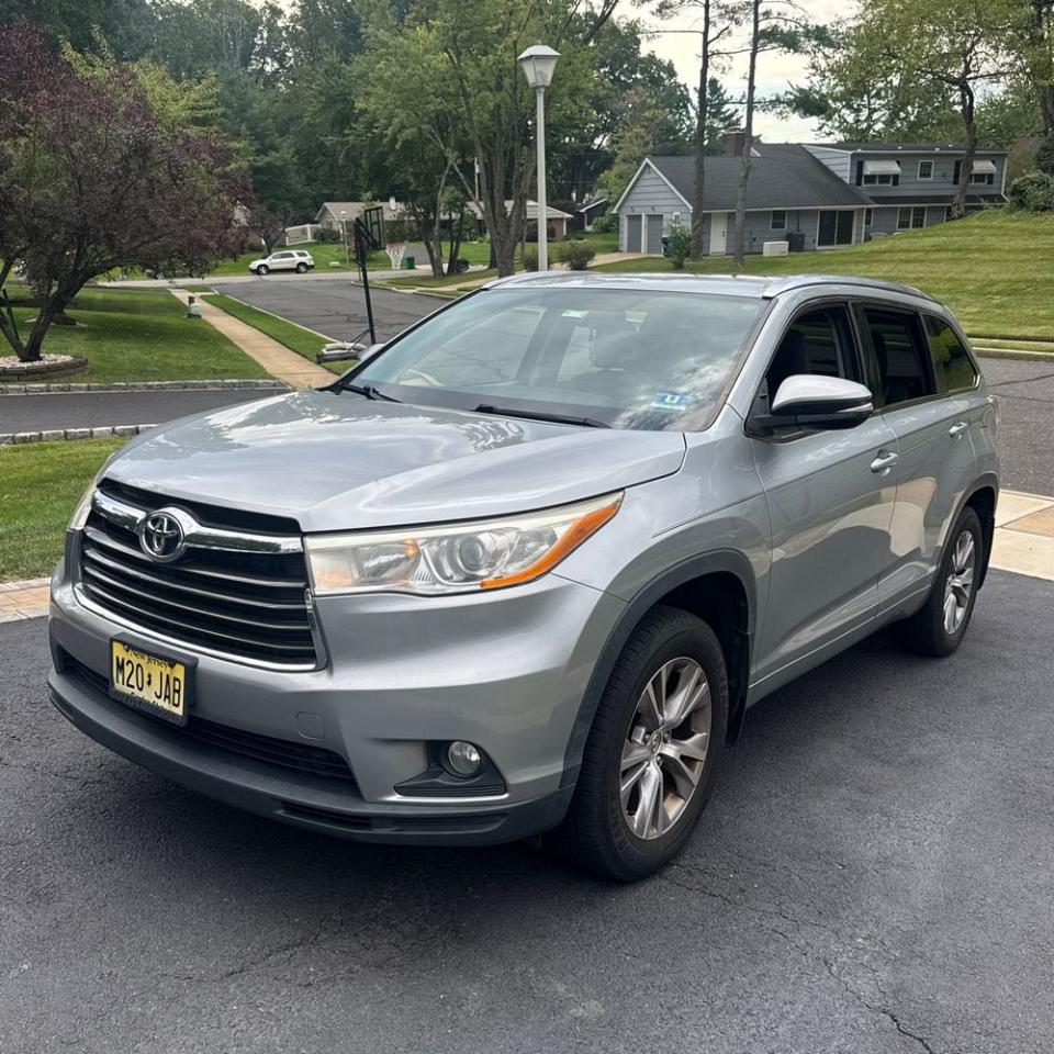 Toyota Highlander AWD 4dr V6 XLE (Natl) 2014
