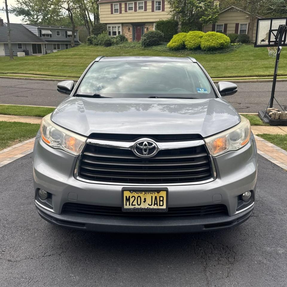 Toyota Highlander AWD 4dr V6 XLE (Natl) 2014