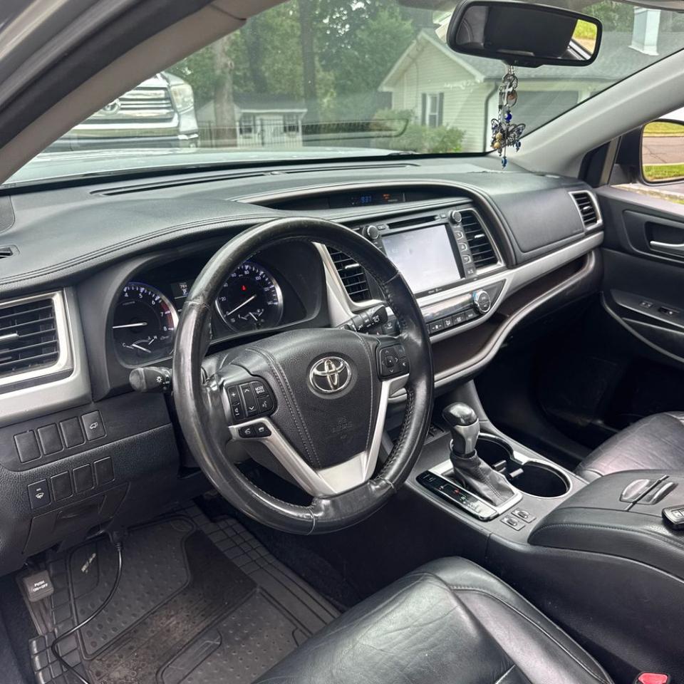 Toyota Highlander AWD 4dr V6 XLE (Natl) 2014