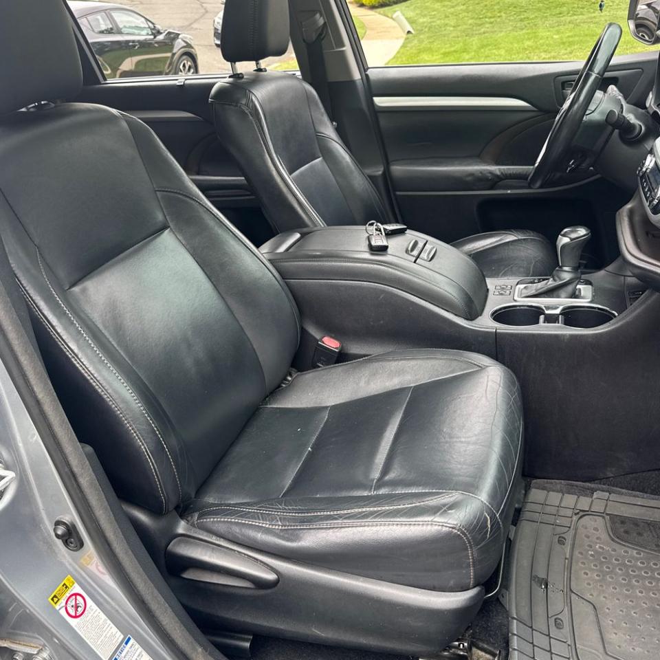 Toyota Highlander AWD 4dr V6 XLE (Natl) 2014