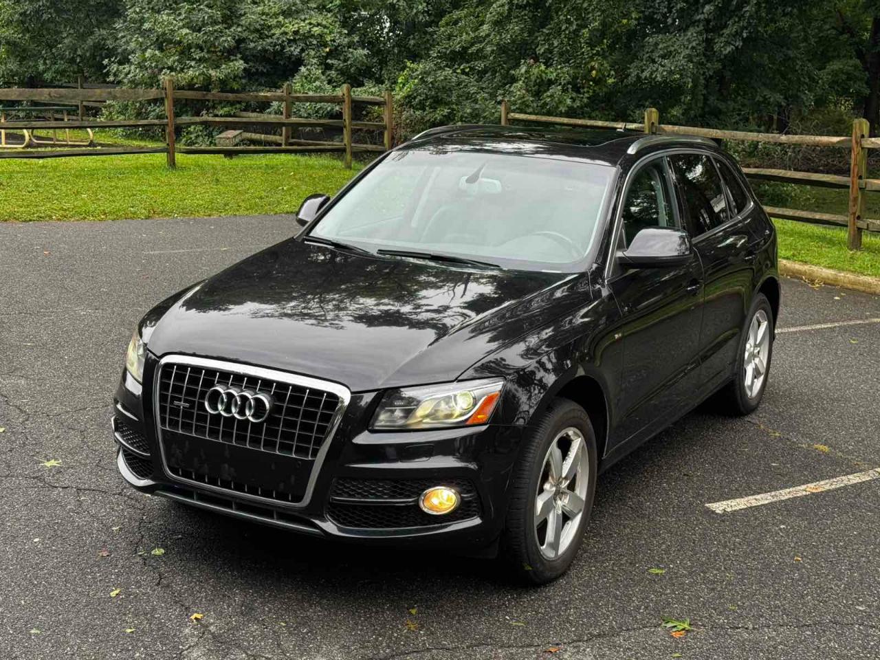 Audi Q5 quattro 4dr 3.2L Prestige 2012
