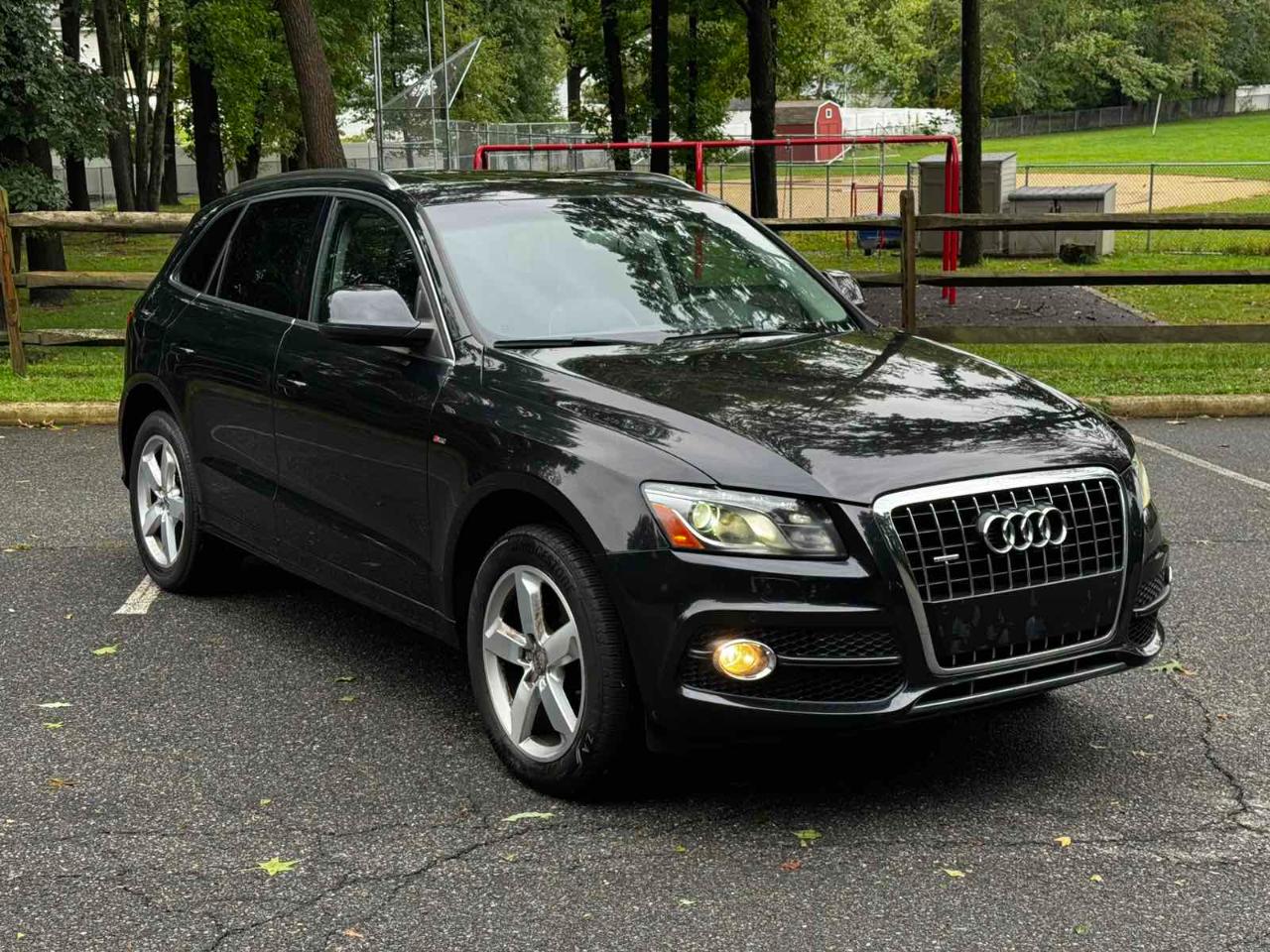 Audi Q5 quattro 4dr 3.2L Prestige 2012