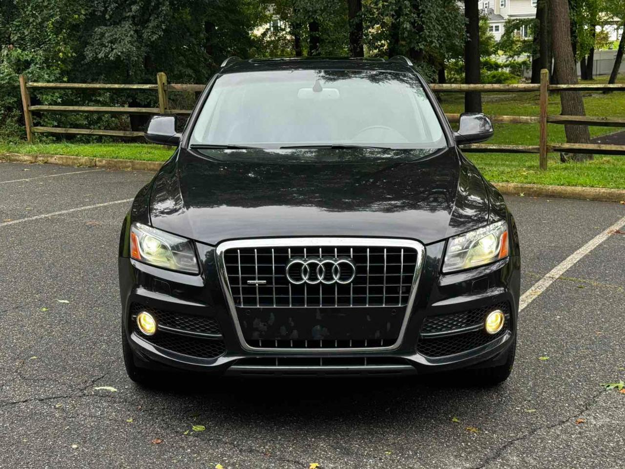 Audi Q5 quattro 4dr 3.2L Prestige 2012