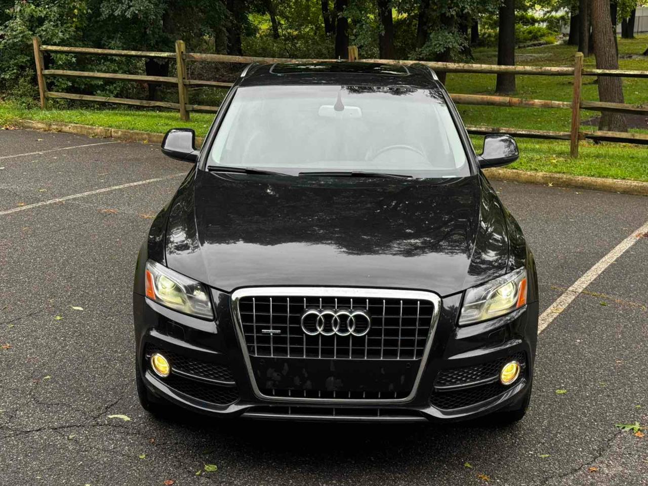 Audi Q5 quattro 4dr 3.2L Prestige 2012
