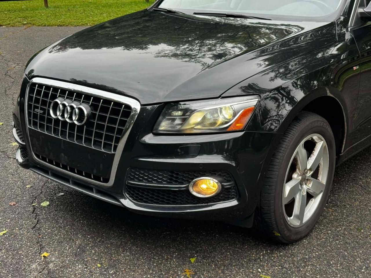 Audi Q5 quattro 4dr 3.2L Prestige 2012