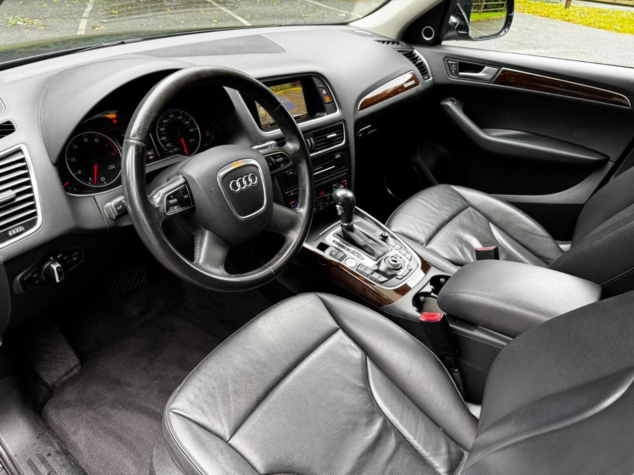 Audi Q5 quattro 4dr 3.2L Prestige 2012