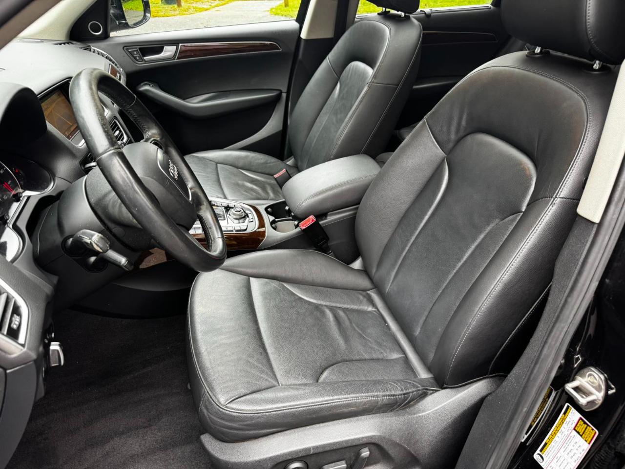 Audi Q5 quattro 4dr 3.2L Prestige 2012