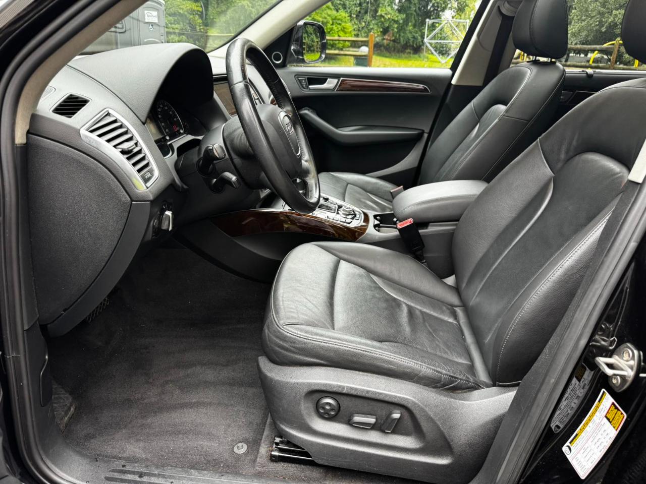 Audi Q5 quattro 4dr 3.2L Prestige 2012