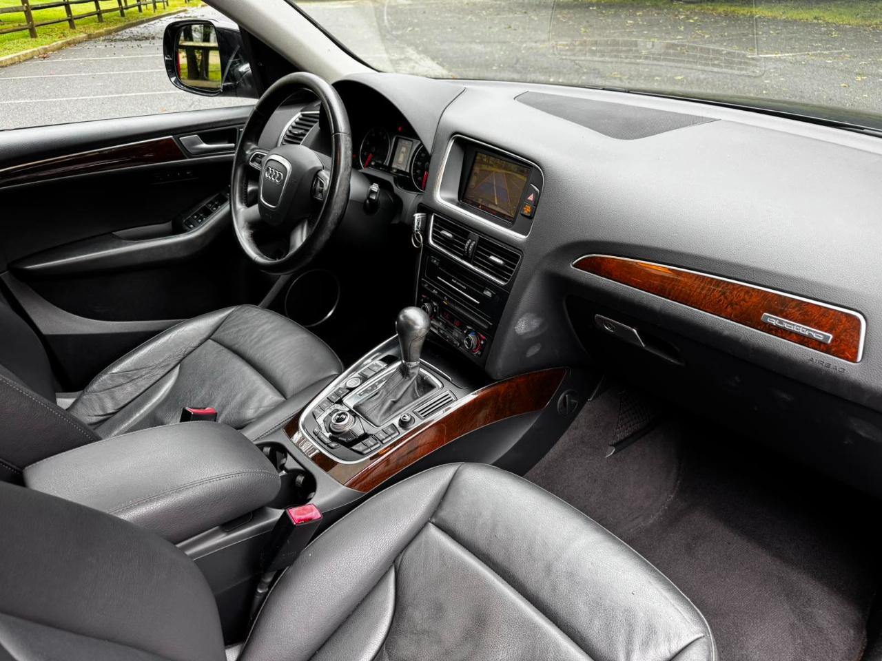 Audi Q5 quattro 4dr 3.2L Prestige 2012