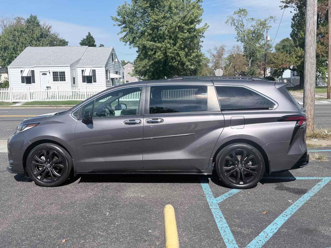 Toyota Sienna XSE 7-Passenger 2022