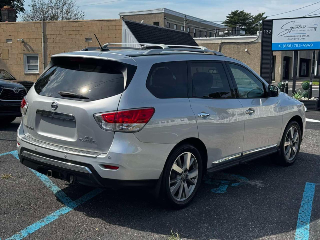 Nissan Pathfinder 4WD 4dr Platinum 2014