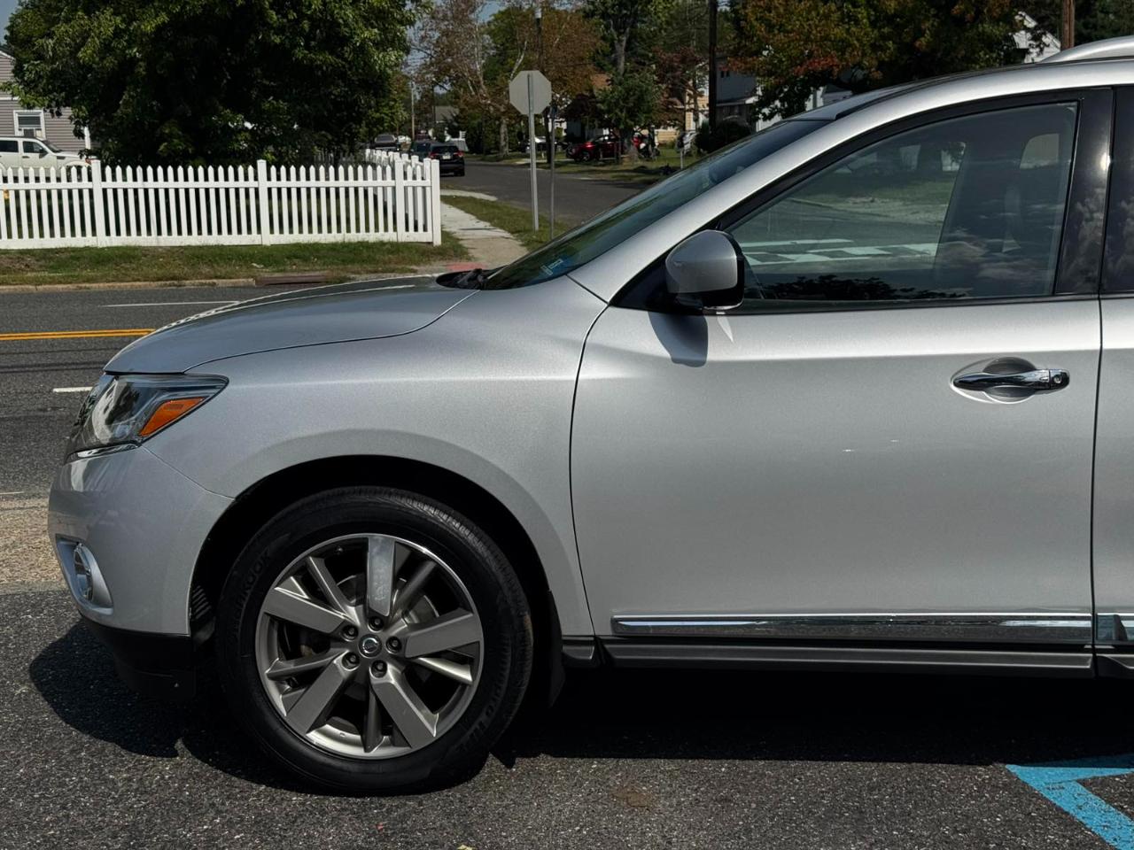Nissan Pathfinder 4WD 4dr Platinum 2014