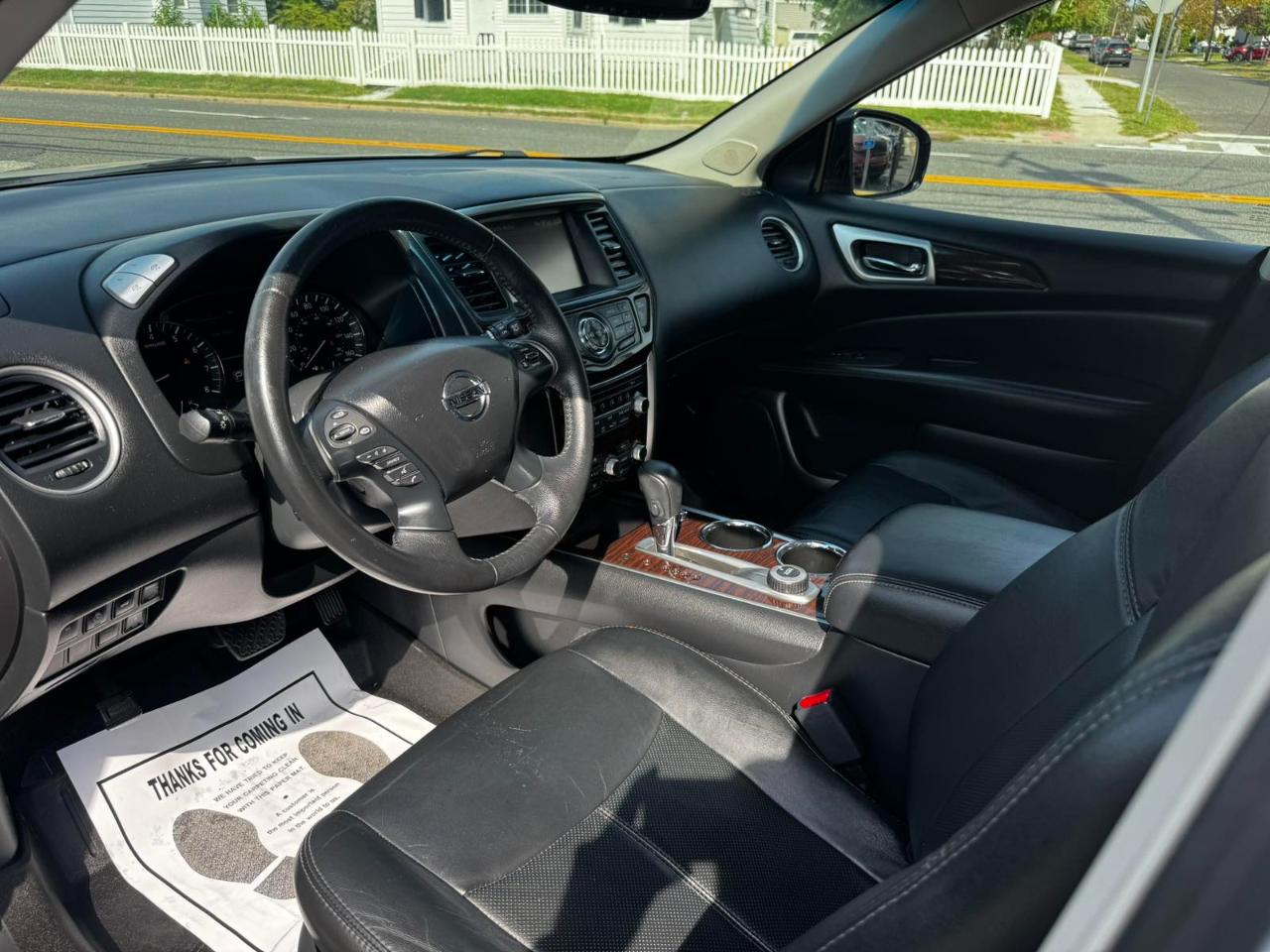 Nissan Pathfinder 4WD 4dr Platinum 2014